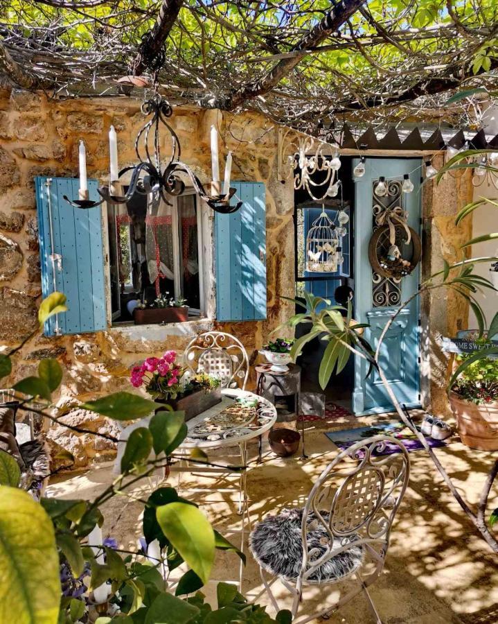 Villa Festina Lente - Cosy & Authentic Villa With Private Heated Pool Dobrinj エクステリア 写真